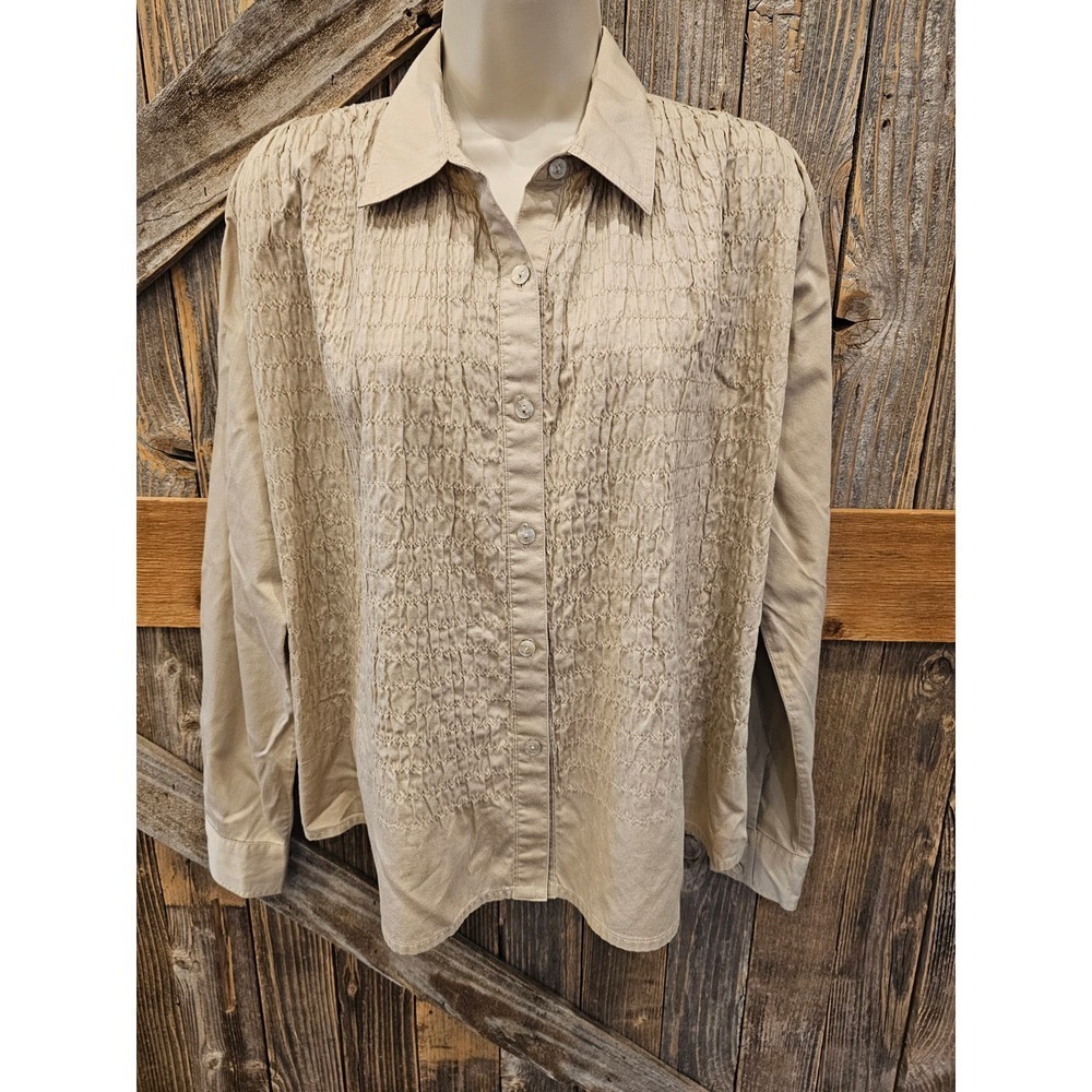 Liz claiborne Smocked front non iron career casual button up beige long sleeve ^